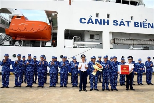 Việt Nam Coast Guard vessel visits Philippines