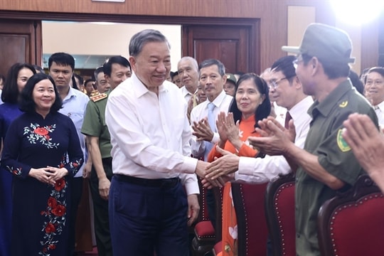 President asks Hà Nội to reform “All people’s security safeguarding” movement