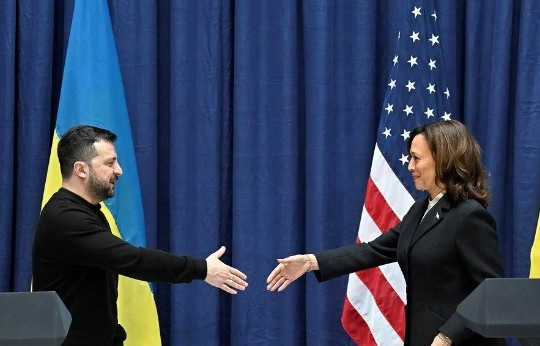 Hé lộ 'khó khăn' giữa Tổng thống Zelensky và bà Harris