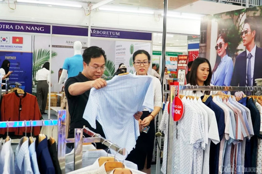 East-West trade, tourism, and investment fair gets underway in Da Nang