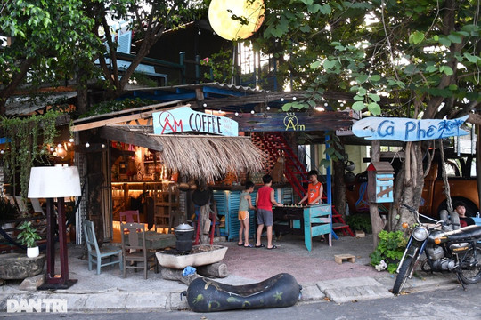 Unique coffee shop in Danang