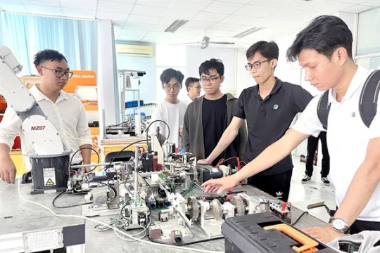 Nurturing talents a top priority as Việt Nam envisions itself as future semiconductor hub