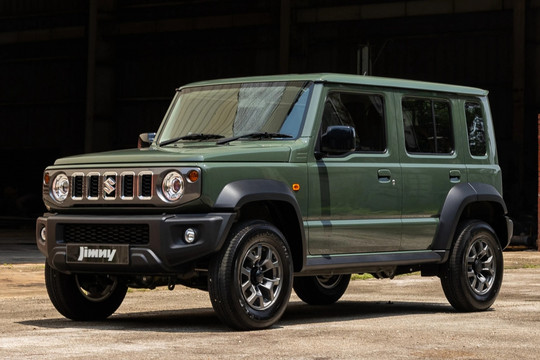 Suzuki Jimny 5 cửa 2024 chốt giá khởi điểm hơn 1 tỷ đồng