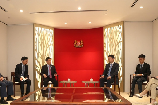 Singapore, Vietnam seek broader co-operation in securities and finance