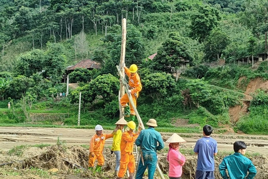 Sơn La focuses on restoring electricity to people after floods