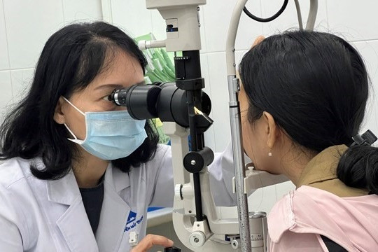 Eye problems plague HCM City school-age children