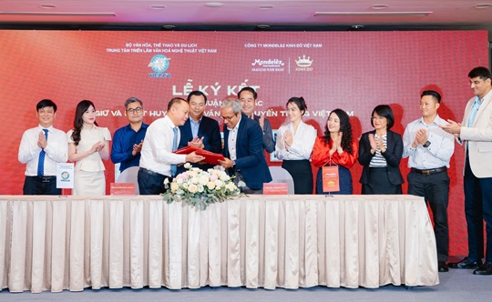 VECCA works with Mondelez Kinh Đô to promote traditional culture

