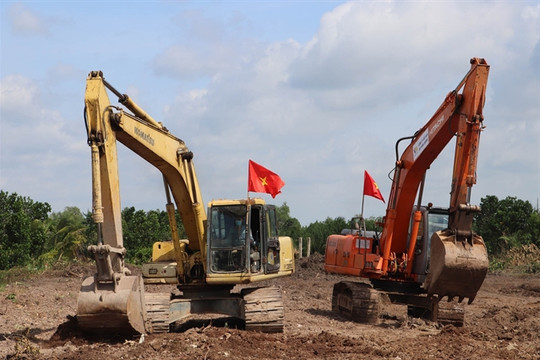 Work on 2nd part of Cao Lãnh – An Hữu Expressway begins
