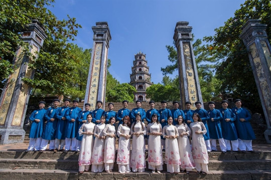 Huế-based Áo Dài fashion recognised as national heritage