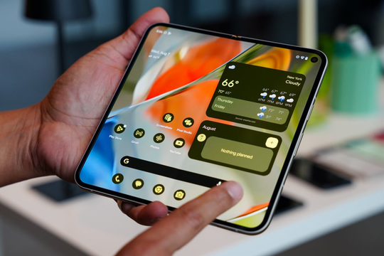Pixel 9 Pro Fold là minh chứng Samsung đang tụt hậu về điện thoại gập