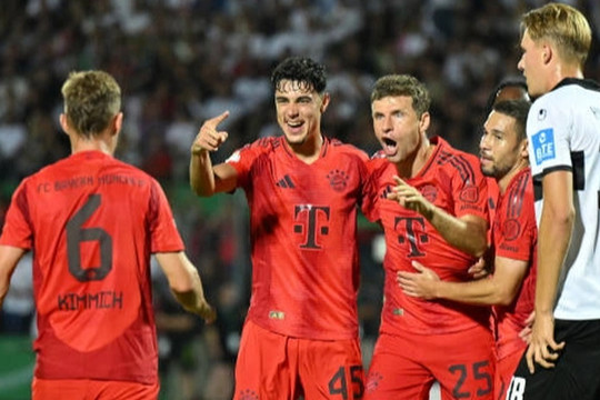 Thomas Muller tỏa sáng, Bayern Munich giành chiến thắng đậm