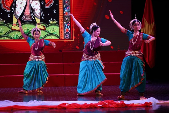 Odissi dance shares similarities with Vietnamese folk dances: Indian veteran artist