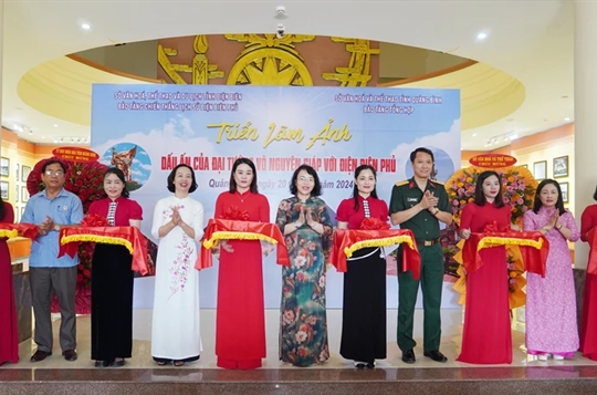 Photo exhibition on General Võ Nguyên Giáp opens in Quảng Bình