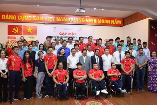 Vietnamese sporting delegation departs for 2024 Paris Paralympic Games