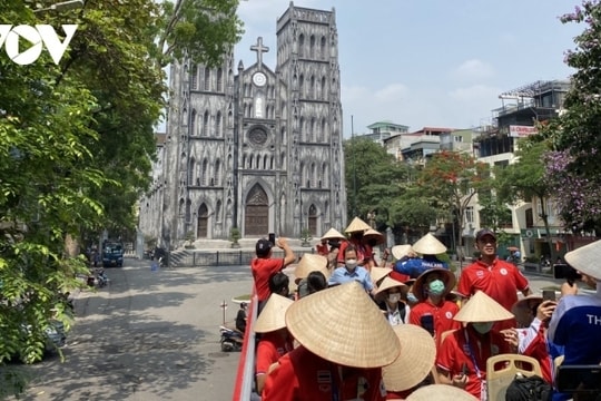 Hanoi welcomes nearly 19 million visitors over eight-month period