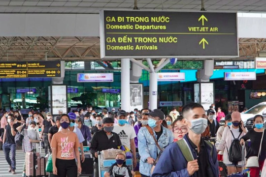 Tan Son Nhat airport expects to serve 120,000 passengers daily over National Day