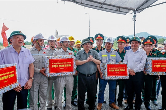 PM inspects projects in Đà Nẵng