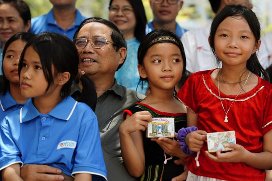 Câu chuyện 43 bánh xà bông học sinh mồ côi vì Covid-19 tặng Thủ tướng