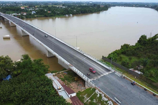 Bạch Đằng 2 Bridge opens, eases Đồng Nai – Bình Dương travel
