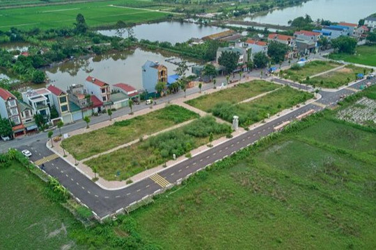 Huyện vùng ven Hà Nội tiếp tục dừng đấu giá 57 thửa đất