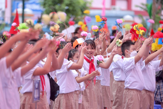 Khai giảng năm học mới: Nơi cấm thả bóng bay, nơi không tổ chức quá 60 phút