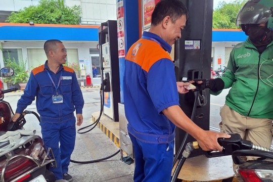 Retail petrol prices fall again as of September 5 afternoon