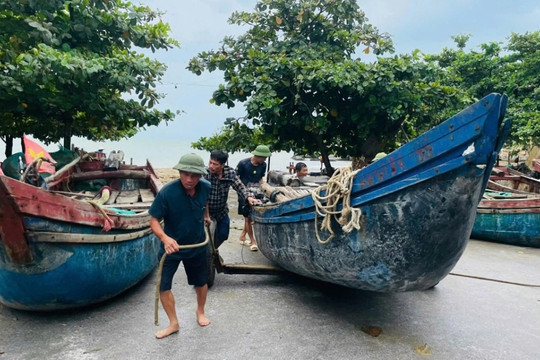 Siêu bão Yagi đổ bộ đảo Hải Nam (Trung Quốc), cách Quảng Ninh 450km