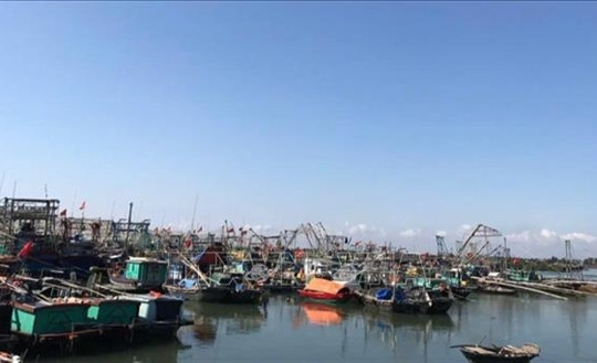 Quảng Ninh suspends flights and imposes sea ban

