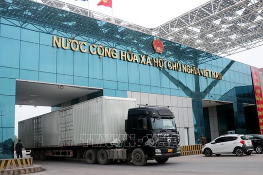 Export-import through Mong Cai int’l border gate grows 24%