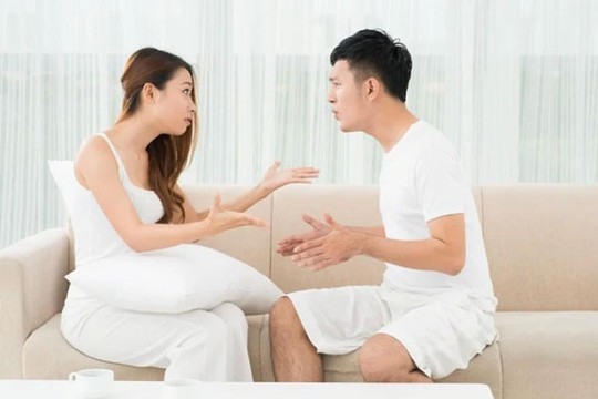 Chồng ngoại tình, tôi muốn ly hôn nhưng lại nhận ra sai lầm sau khi nghe anh ta nói một câu