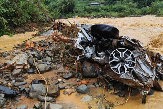 Đã tìm thấy thi thể 17 người mất tích trong ô tô bị sạt lở ở Cao Bằng