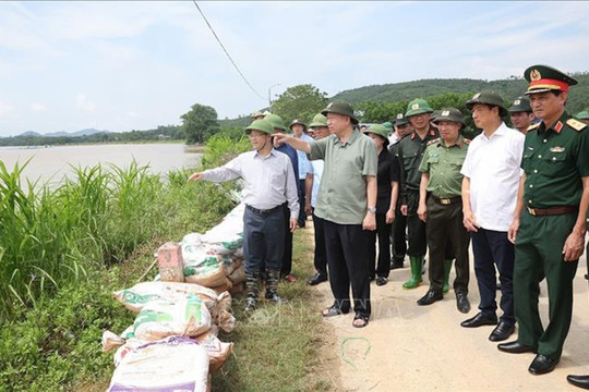 Tổng Bí thư, Chủ tịch nước Tô Lâm kiểm tra phòng chống lụt bão tại Tuyên Quang