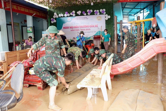 UNICEF delivers relief to communities affected by typhoon Yagi in northern Việt Nam