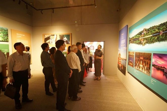 Beijing gardens introduced at Thang Long Imperial Citadel exhibition