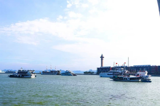 Hạ Long city welcoming tourists back