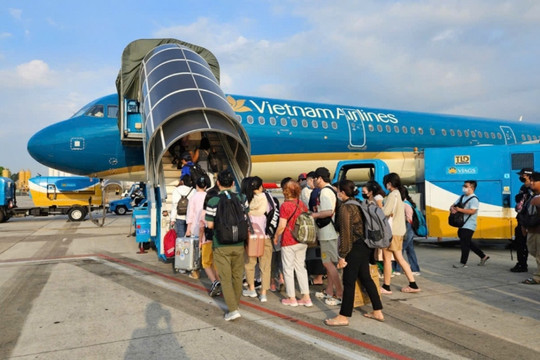 Vietnam Airlines Group opens ticket sales for upcoming Tet Holiday