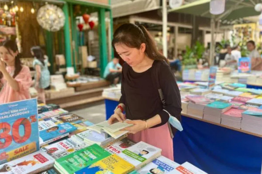 HCM City Book Street sells millions of books in eight years, promotes reading culture