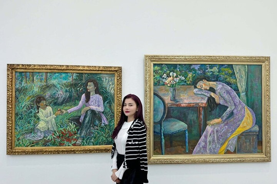 Vietnamese artist’s paintings exhibited in UK