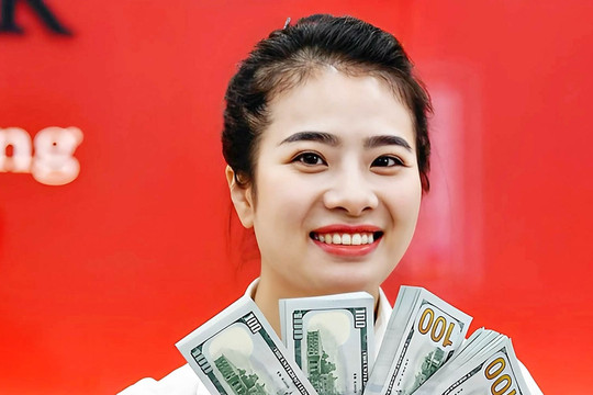 Giá USD ngân hàng tăng mạnh trước thời điểm Fed công bố quyết định lãi suất