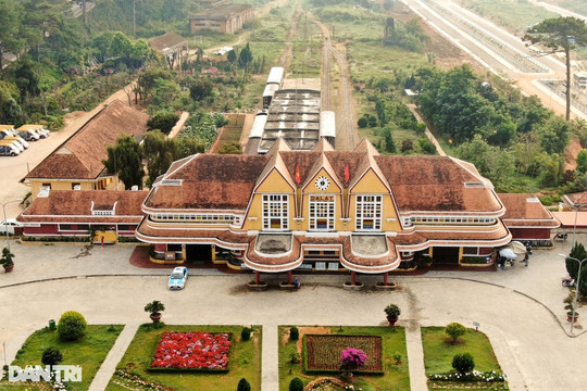 Da Lat Railway Station offers fee tickets to over 80s