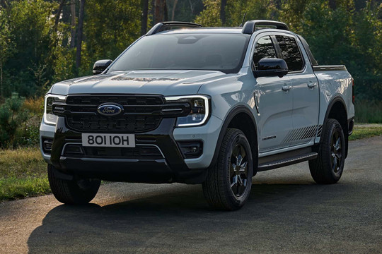 Ford Ranger trình làng phiên bản hybrid cắm sạc