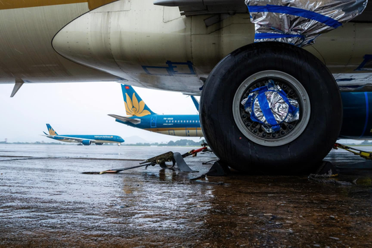 Approaching storm forces Đồng Hới airport to temporary close from Sept 19 noon