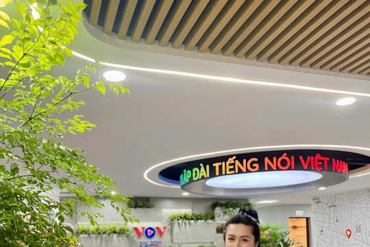 Mc Hồng Nhung VOV Giao Thông - Bạn đồng hành trên mọi lộ trình