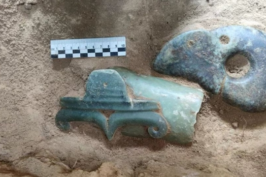 Over 100 Neolithic jade relics unearthed in Inner Mongolia