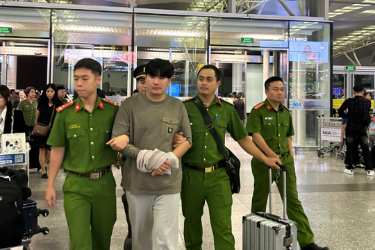 Foreign murder suspect arrested in Việt Nam