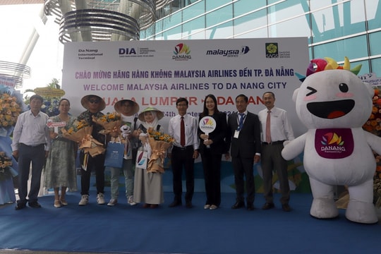 Malaysia Airlines launches first flight to Da Nang