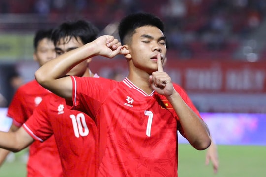 U20 Việt Nam thắng U20 Guam, tiếp tục đứng đầu bảng