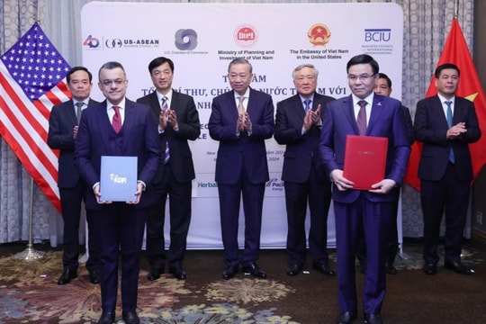 Petrovietnam signs MoUs on digital transformation with US partners