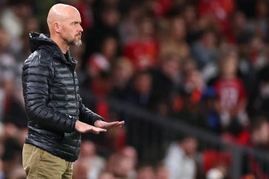 HLV Ten Hag: "Người hâm mộ Man Utd cần kiên nhẫn với tôi"