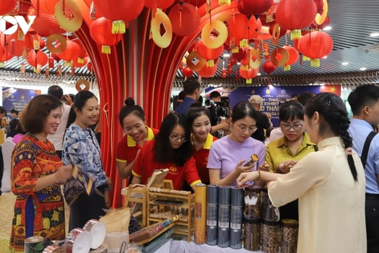 Vietnam-Thailand trade exhibition attracts crowds in Da Nang